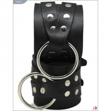 Кожаные наручники «Крест» без подкладки от компании Подиум, цвет черный, размер OS, Р218-Б, бренд Фетиш компани, длина 28 см., со скидкой
