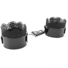 Изысканные наручники с кружевом «Black», цвет черный, BDSM Light 810005ars, бренд БДСМ лайт, из материала кожа, One Size (Р 42-48), со скидкой